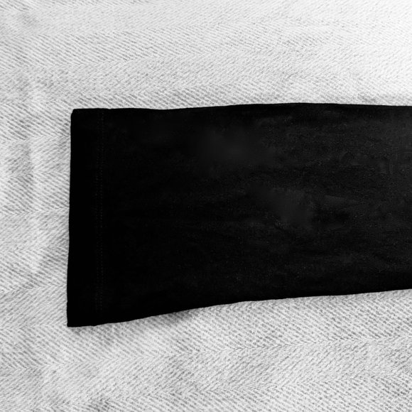 Isabella Oliver Sabina Maternity Dress (Black) - Picture 6 of 7